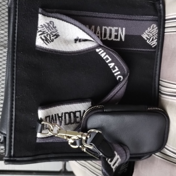 Steve Madden Purse - Picture 5 of 12